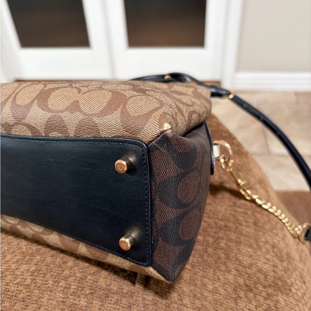 Coach Mini Lillie Carryall In Signature Canvas & Leather Chain Khaki Brown. - Picture 9 of 14